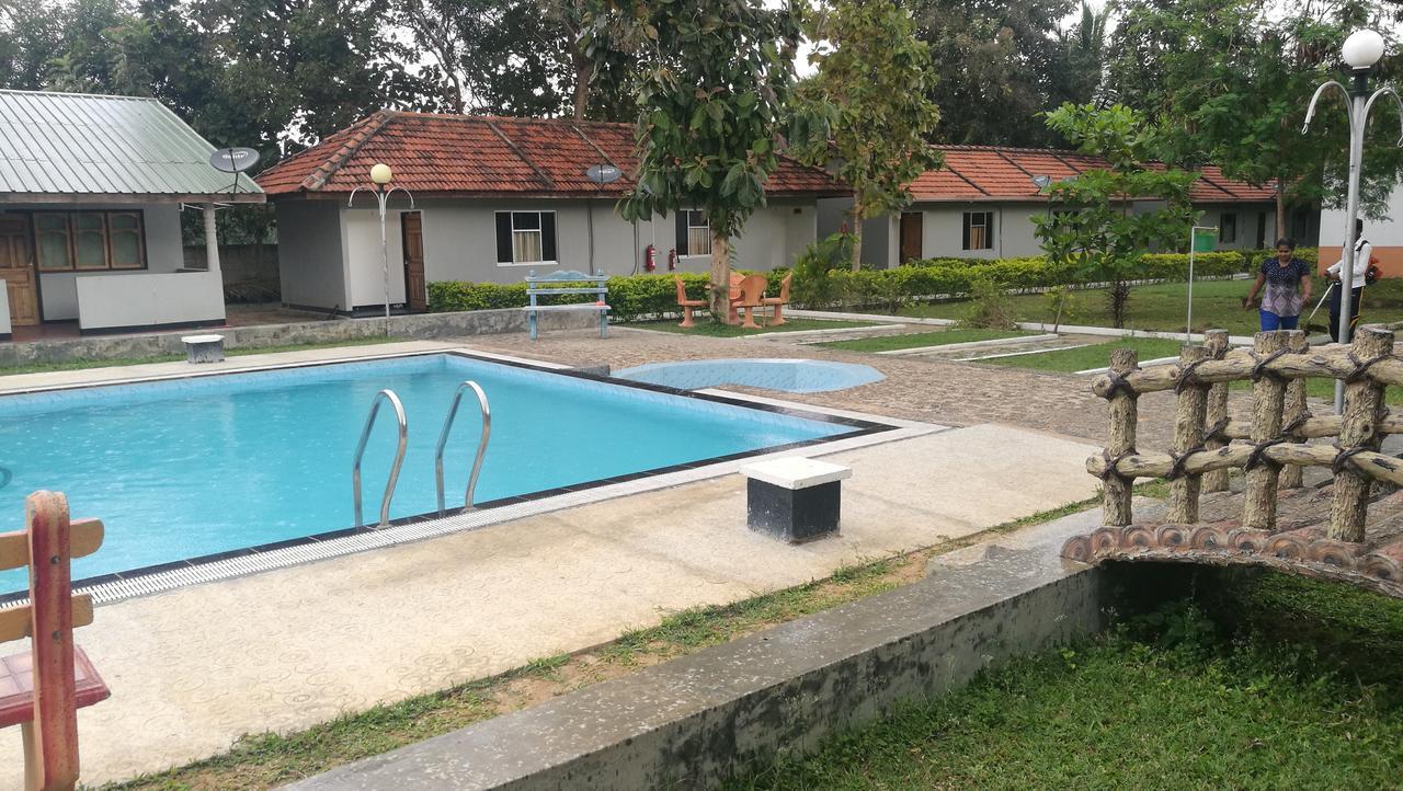 Friends Paradise Kilinochchi Extérieur photo
